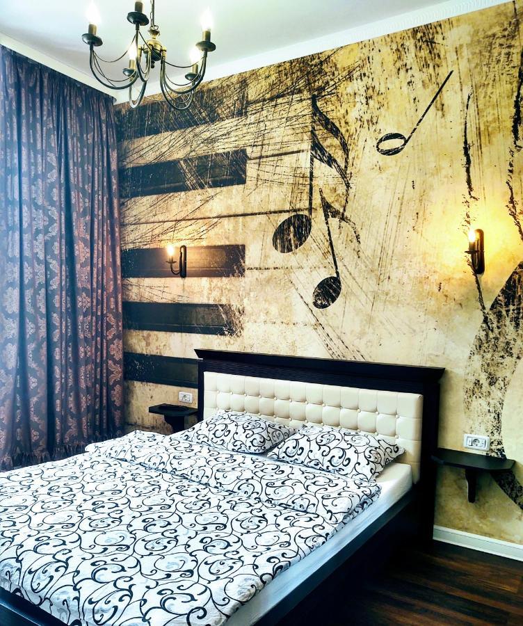 Cezari Aparthotel Brasov Bagian luar foto
