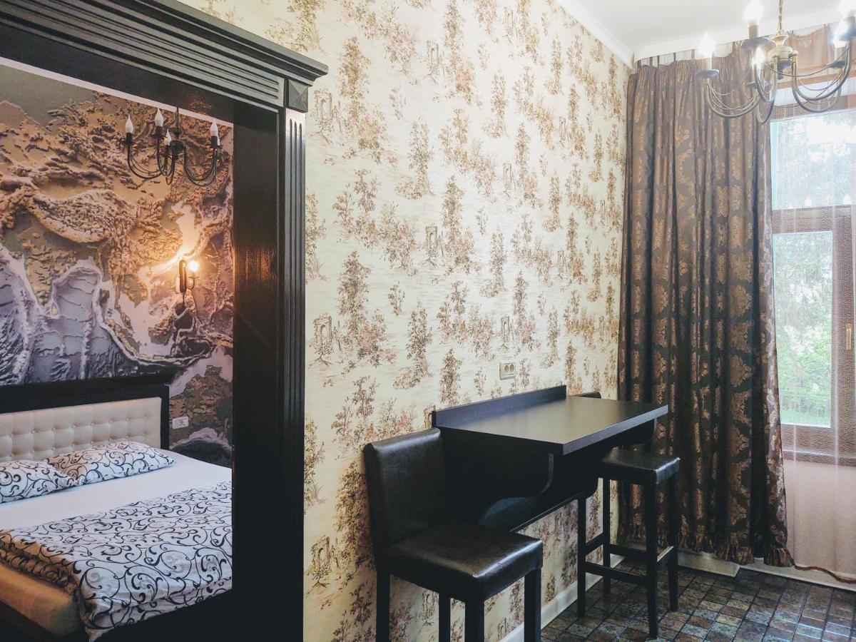 Cezari Aparthotel Brasov Bagian luar foto