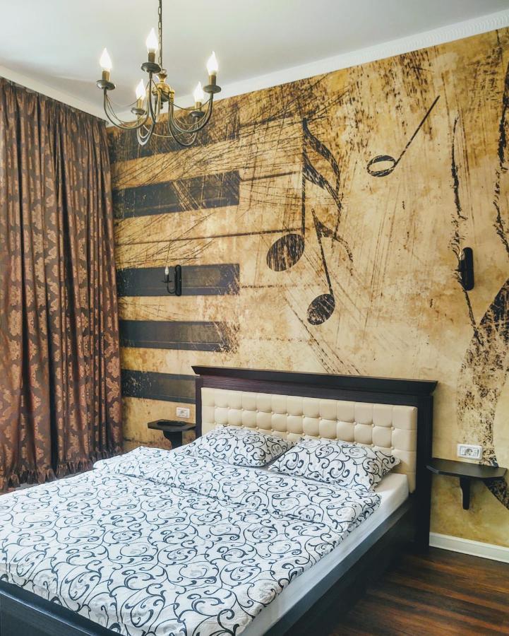 Cezari Aparthotel Brasov Bagian luar foto