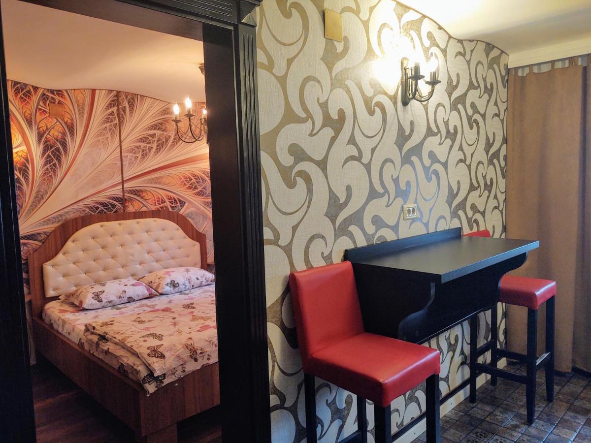 Cezari Aparthotel Brasov Bagian luar foto
