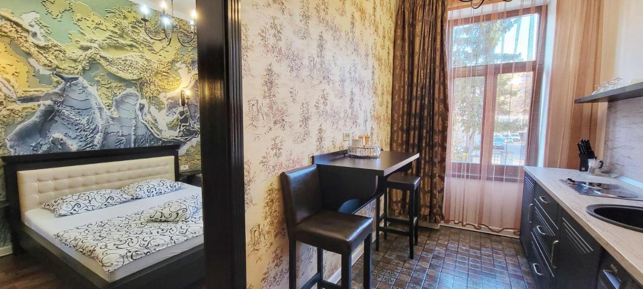 Cezari Aparthotel Brasov Bagian luar foto