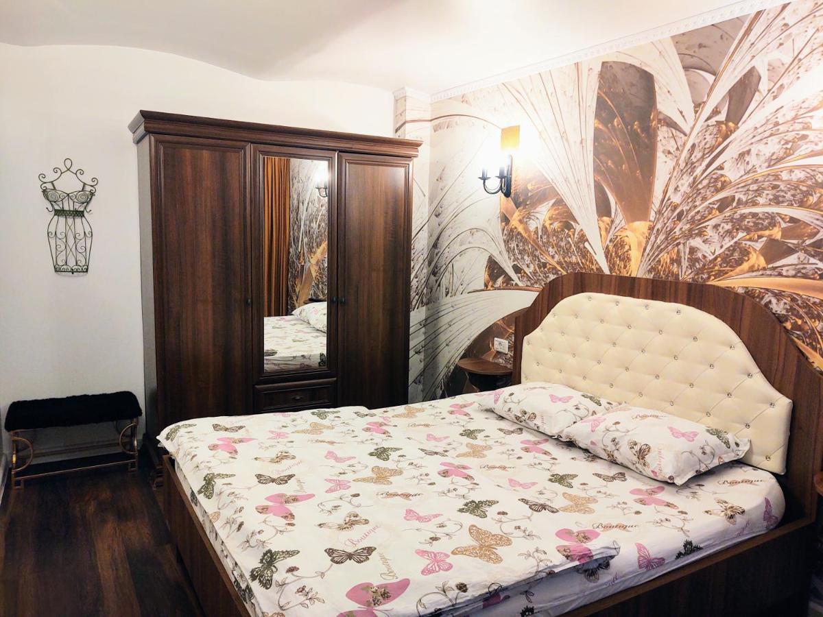 Cezari Aparthotel Brasov Bagian luar foto