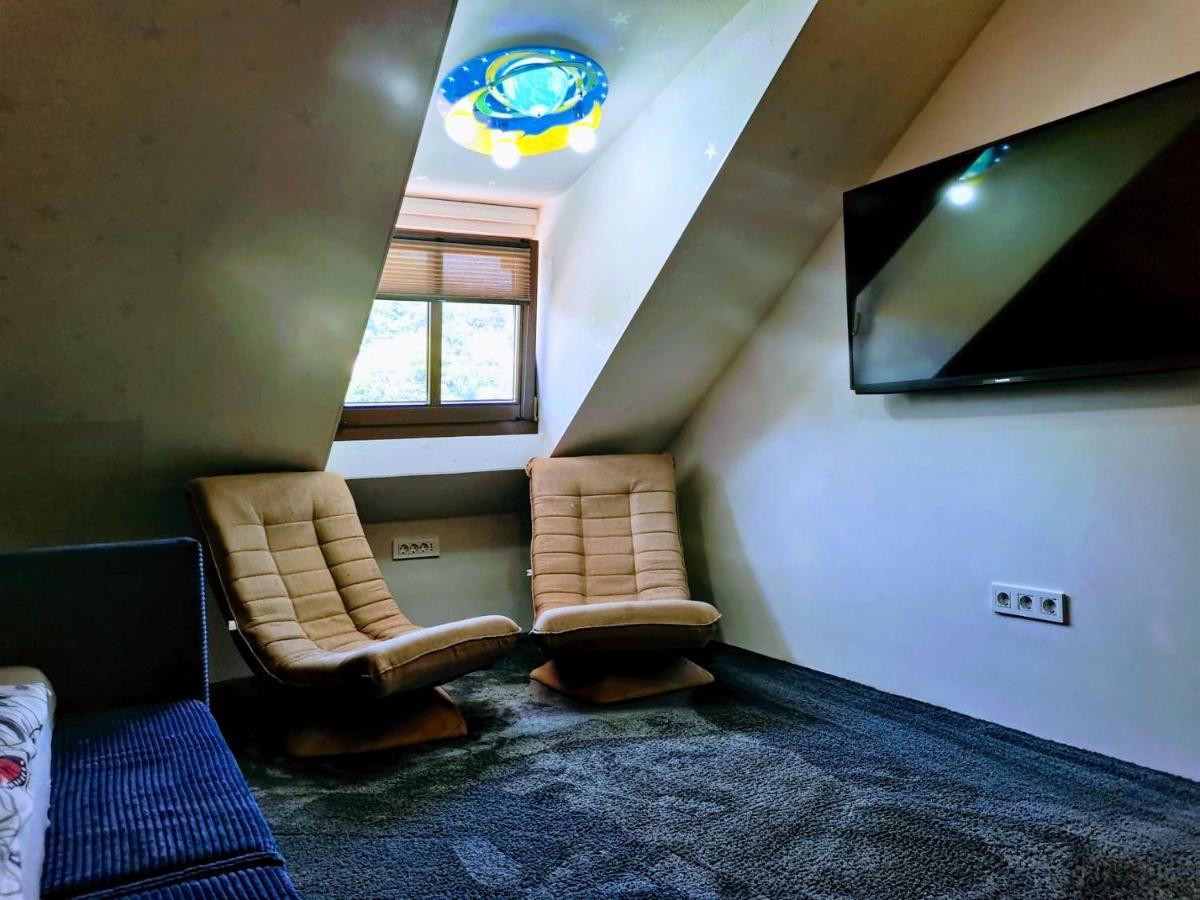 Cezari Aparthotel Brasov Bagian luar foto