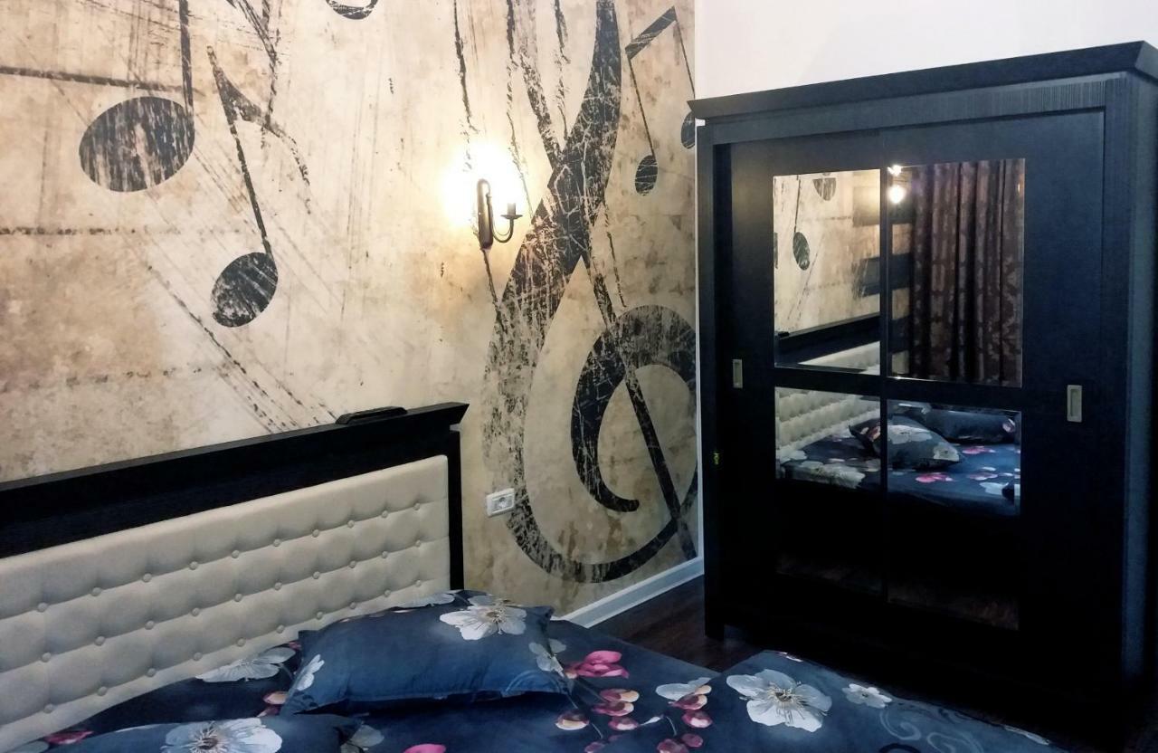 Cezari Aparthotel Brasov Bagian luar foto